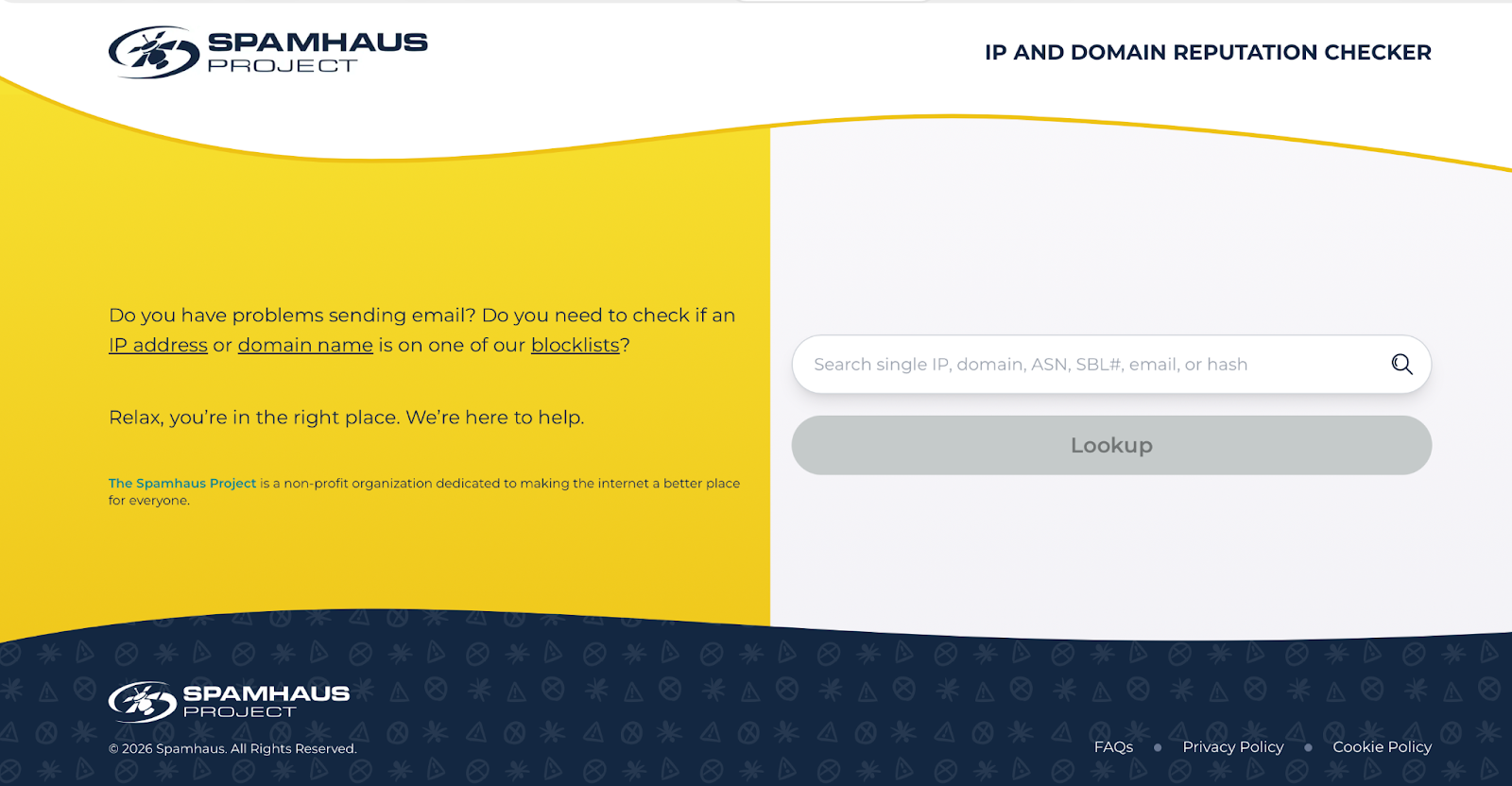 Strona główna narzędzia Spamhaus IP and Domain Reputation Checker do weryfikacji reputacji i obecności serwera na czarnych listach.